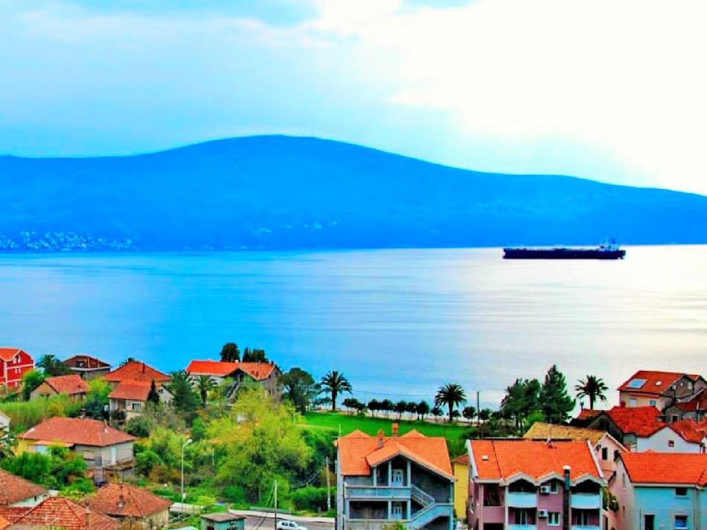 Villa Lastva Apartments Tivat Exterior photo