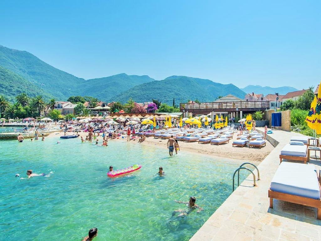 Villa Lastva Apartments Tivat Exterior photo