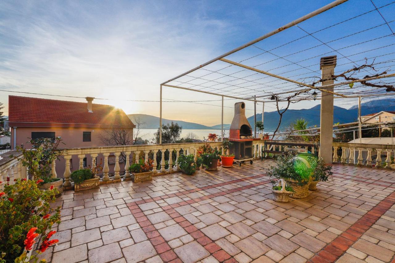Villa Lastva Apartments Tivat Exterior photo